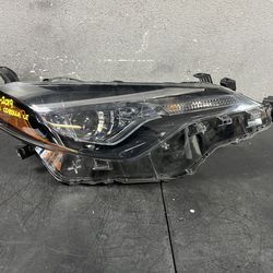 2017-2018-2019 TOYOTA COROLLA LE RIGHT HEADLIGHT OEM USED #9337