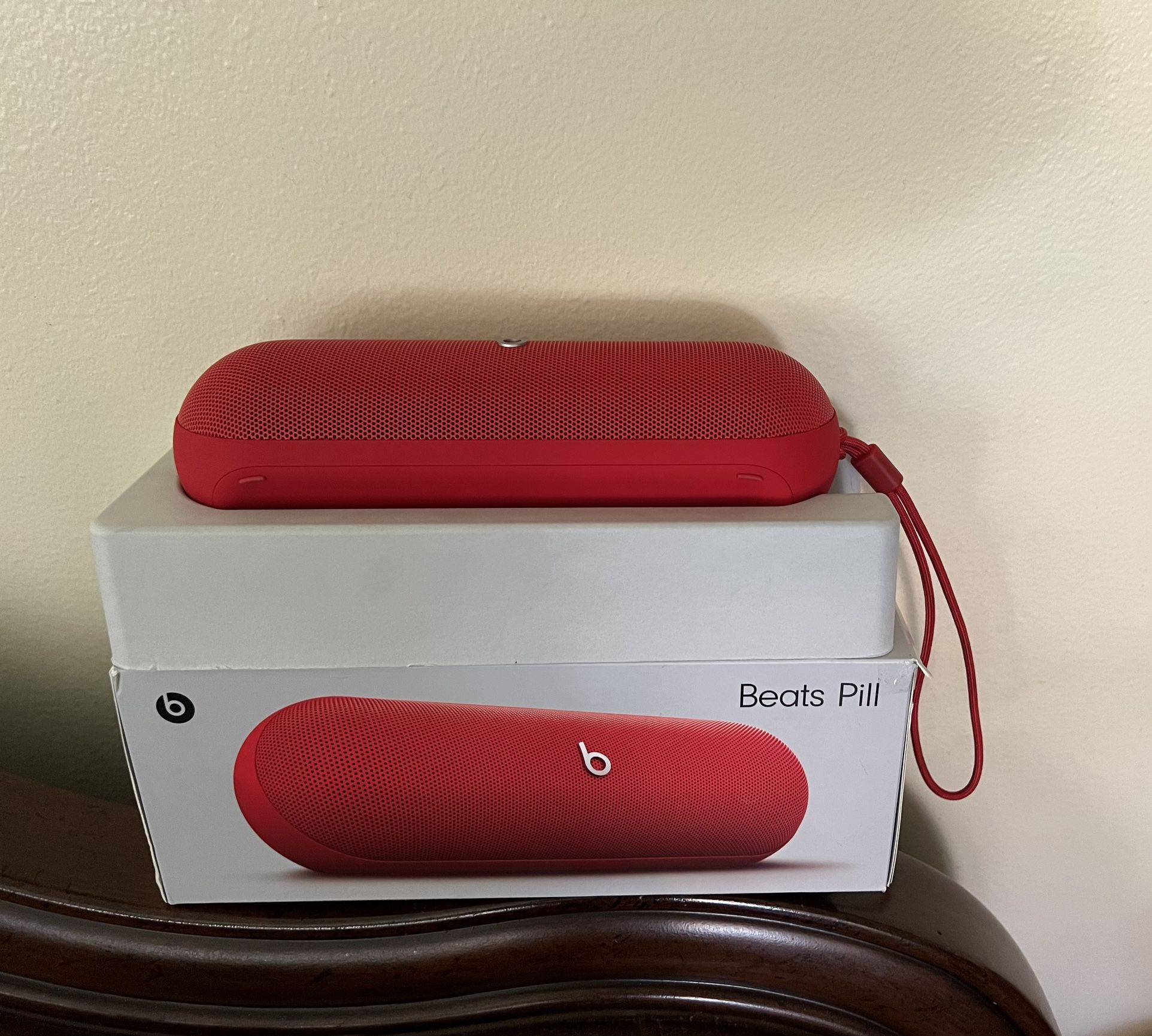 Beats Pill - Up To 24 Hours Life