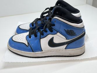 Like New!! Nike Air Jordan 1 Mid Signal Blue – Kids 3.5Y