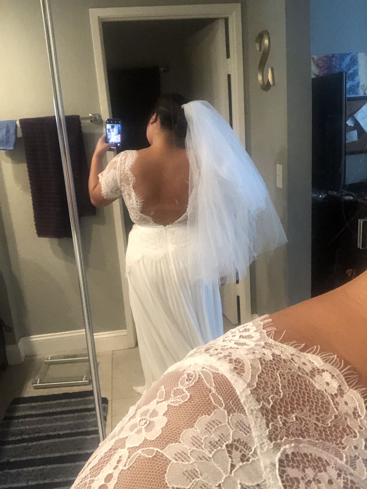 ASOS Sophia plunge lace wedding dress size 14 for Sale in San Diego, CA - OfferUp ASOS Sophia plunge lace wedding dress size 14 for Sale in San Diego, CA - OfferUp