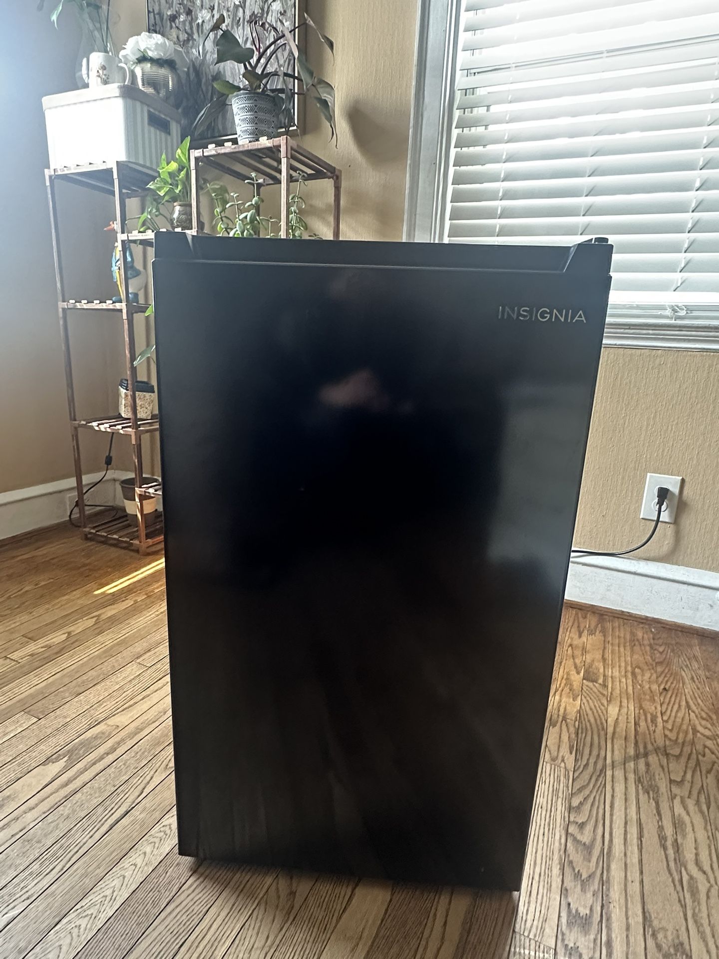 INSIGNIA Mini Fridge
