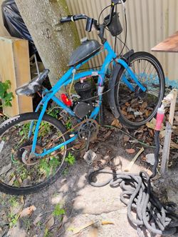 100$ 100 Cc Bike In Exellente Condition Firm Prize