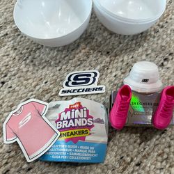 Mini Brands Sneakers Collection – 50+ Sets – Many Complete – ZURU