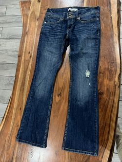Levis Size 7 