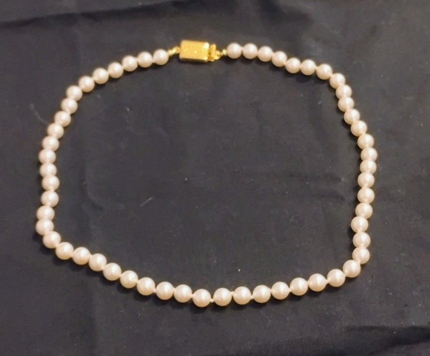 Women's Beautiful Necklaces