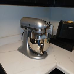 Metal Mixer ( KitchenAid)