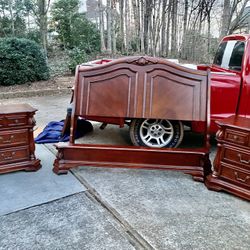 Master Queen Bedroom Set 