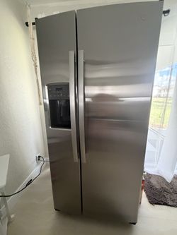 23.0 cu. ft. Side by Side Refrigerator in Fingerprint Resistant Stainless Steel