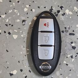 3 Buttom Nissan Remote 