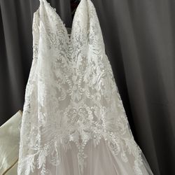 AIRE Barcelona wedding Dress SIZE 16