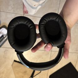 Brand NEW razer Barracuda Pro Wireless Headphones (closest Similarity Is Bose Sound Canceling) 