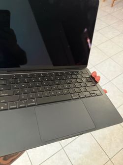 Apple MacBook model A2681