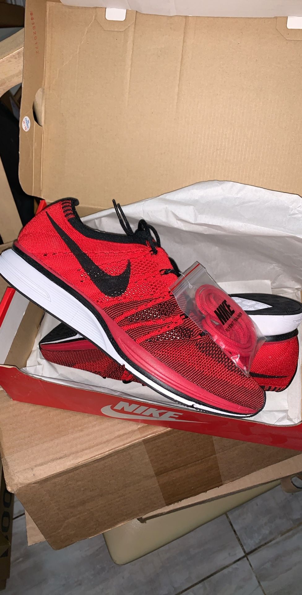 Nike fly knit trainers Red supreme size 9