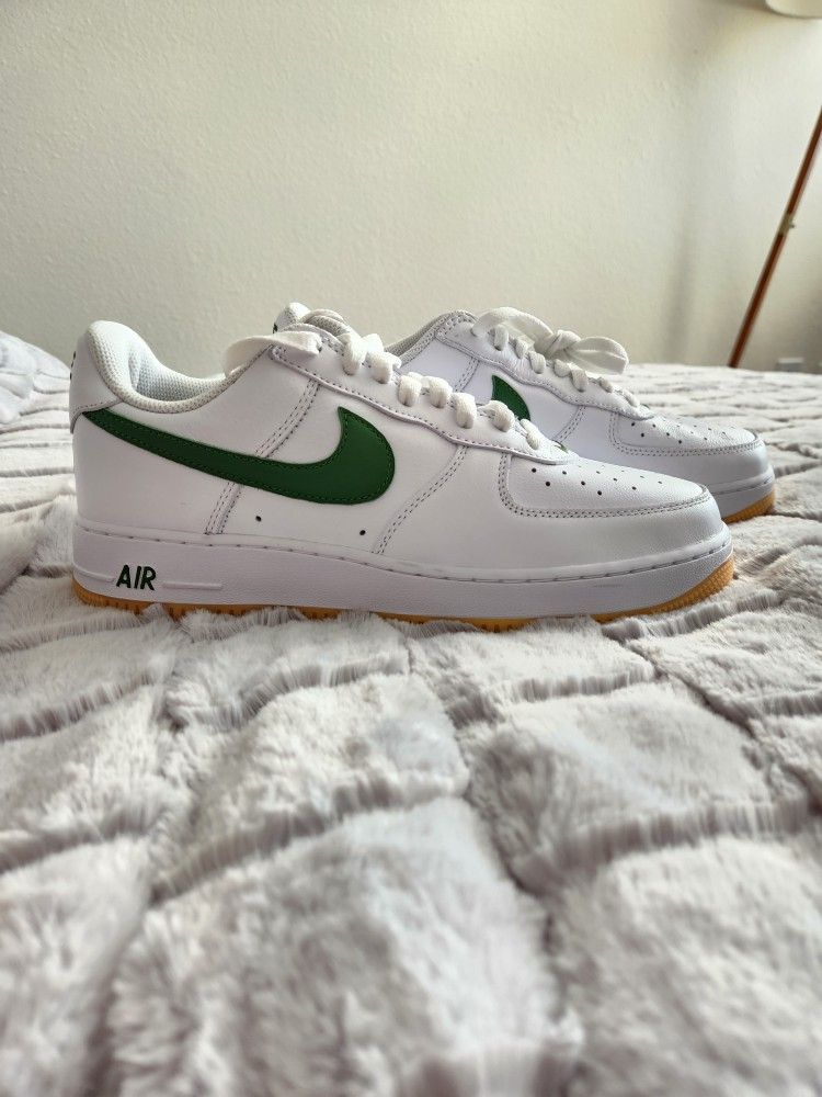 Nike Air Force 1 Low '07 Retro Color of the Month White Forest Green