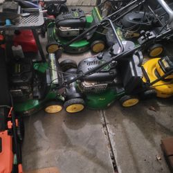 John Deere Lawnmowers