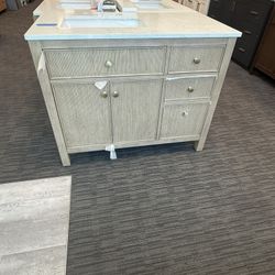 42” Bathroom Vanity In Light Wood Color 