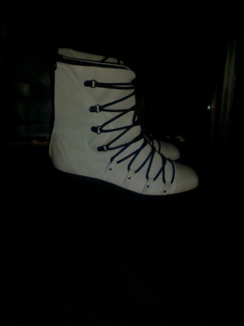 CUTE CUTE FREE PEOPLE LEATHER LACE UP BOOTS