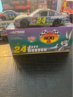 Looney Tunes, Jeff Gordon Bank chrome color