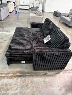 Sofa w/pull out bed