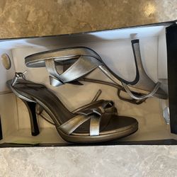 Size 10 Silver Heels .originally$ 55 Asking $25 Or Best Reasonable Offer.jaquilin Ferrar Brand. Worn For Couple Of Hours