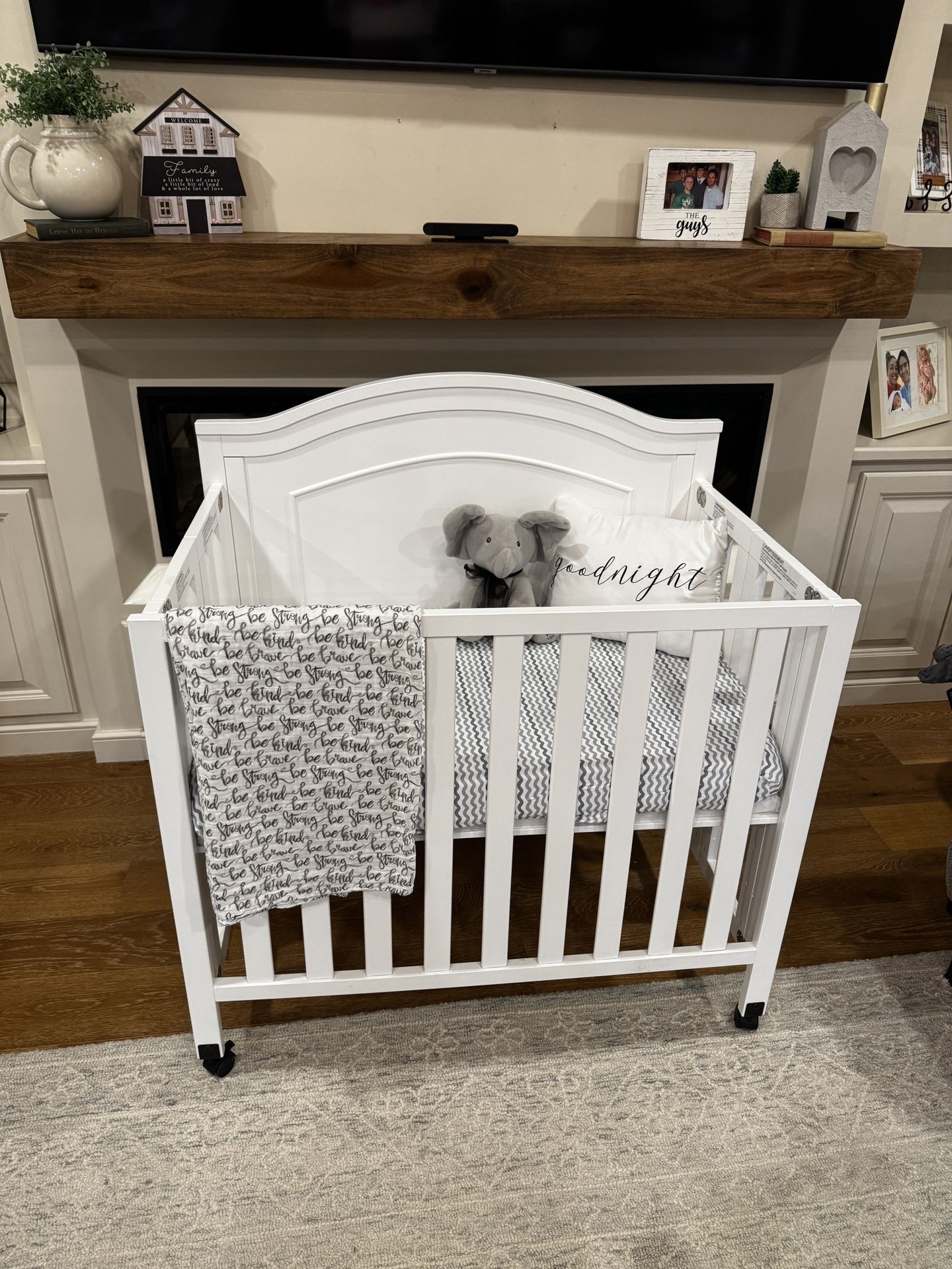 Farmhouse White DaVinci “Charlie”Portable Folding Crib, Mattress, and Fitted Sheet