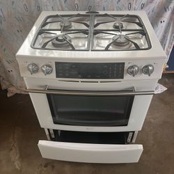 Jenn-Air Duel Fuel Stove (white)