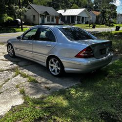 2007 c230 Mercedes Benz Sport…runs very good for the year   