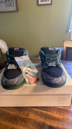 NIKE SB DUNK LOW PRO THERE SKATEBOARDS SIZE 10.5