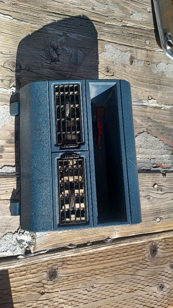 1988-94 Silverado Center Vent Panel OBS
