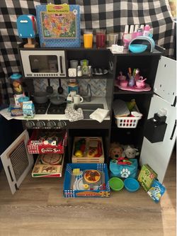 Melissa & Doug Wooden Kitchen Set + 16 Sets
