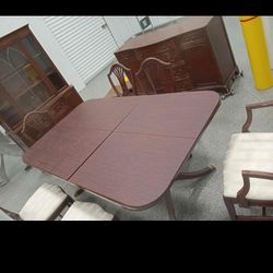 FrDining Room Table And Chairs