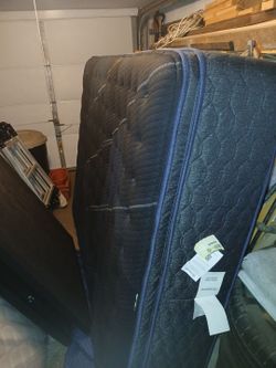 Queen mattress good condition