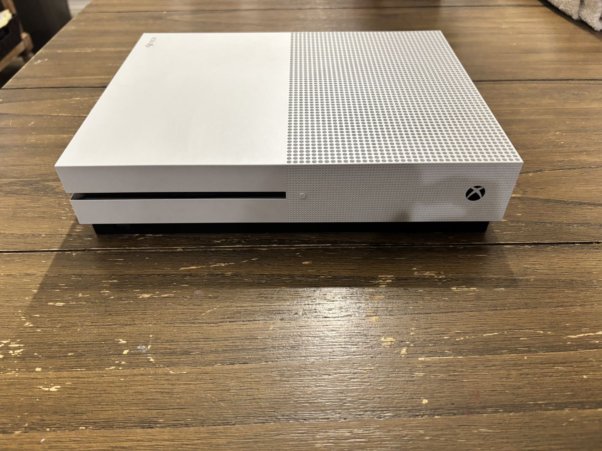 Xbox One S (White)