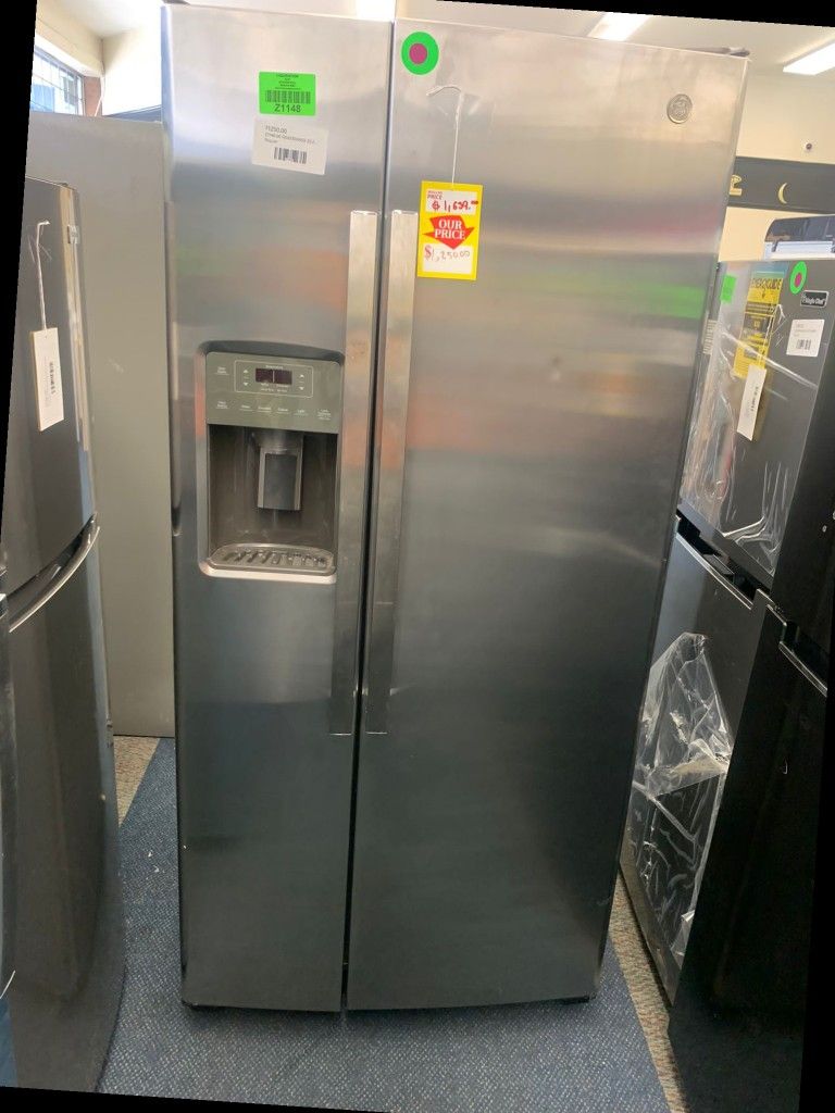 GE GSS23GSKSS 23.2 Cu. Ft. SidebySide Refrigerator 0M1 for Sale in