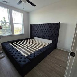 🔥Brand New  King / Queen Storage Bed 🔥
