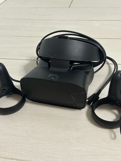 Oculus Rift S VR Headset with Controllers