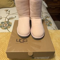 New Pink Uggs Boots