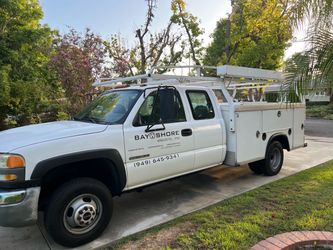 2004 GMC Sierra 3500 Dually – Royal Electrical Service body