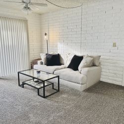 Sofa / Couch w Pillows 