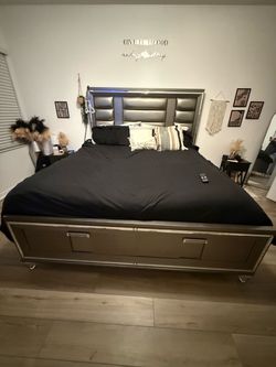 King bed and dresser