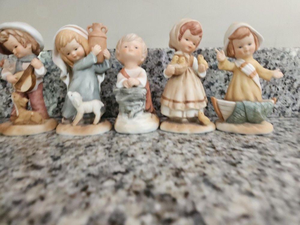 Set of Eneseco Collectible Figurines 