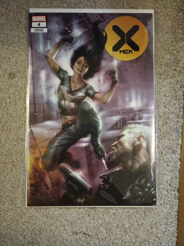 X-Men #4 Lucio Parillo Exclusive Variant