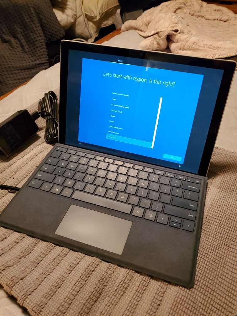 Microsoft surface pro 5 with inel core i7