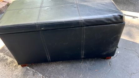 Storage ottoman