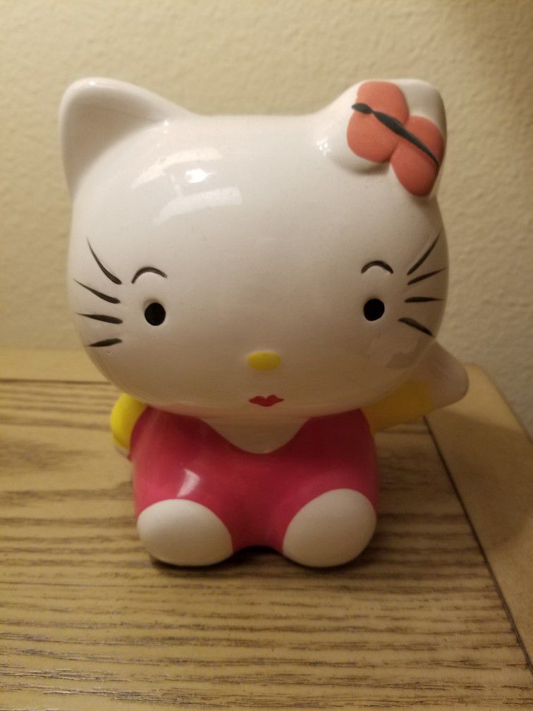 Hello Kitty Ceramic Piggy Bank