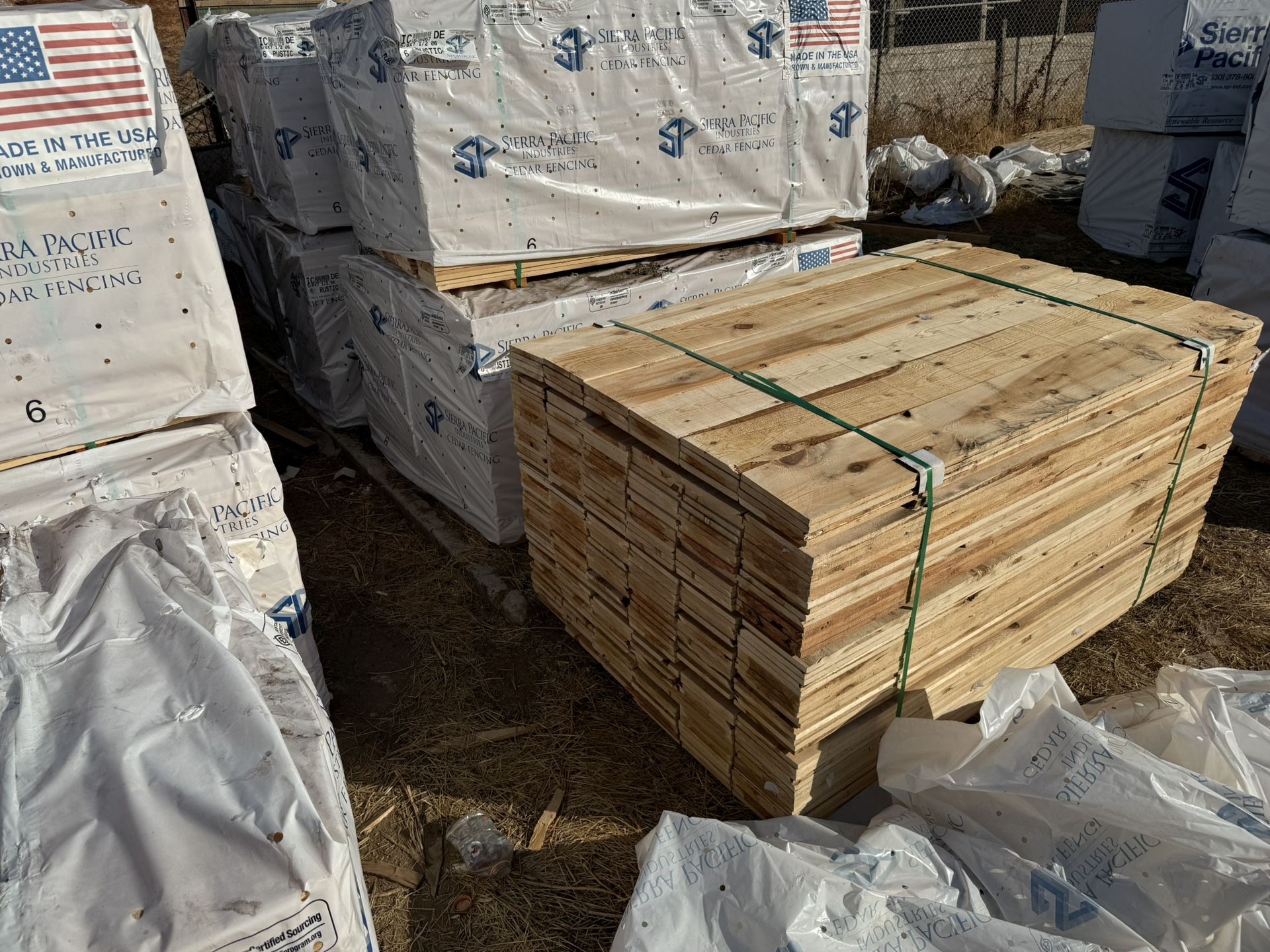NEW FENCE WOOD / MADERA NUEVA