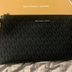 Mk Wristlet 