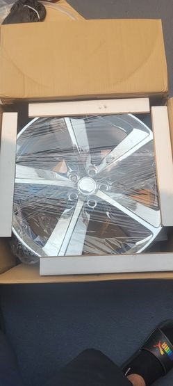 Dodge 20" Chrome Rim