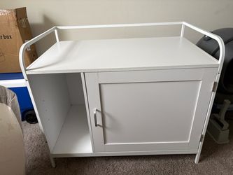 WhiteTable with Cabinet