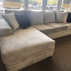 Gorgeous Grey Sectional! $1599 🩶☎️🚨